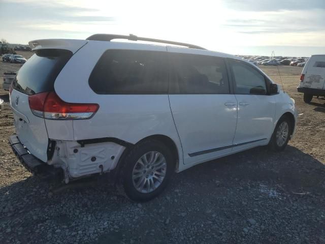 2012 Toyota Sienna XLE