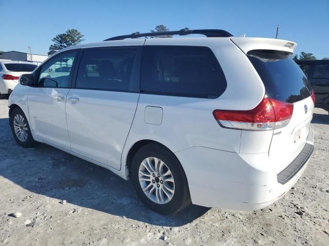 2014 Toyota Sienna XLE