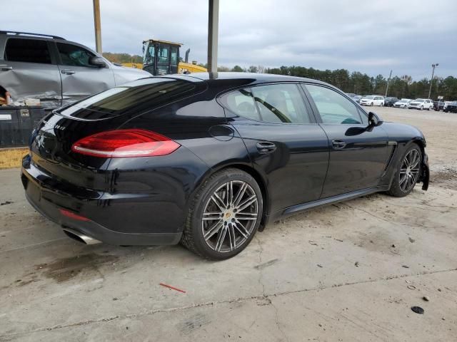 2016 Porsche Panamera 2