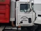 2000 Mack 600 CH600