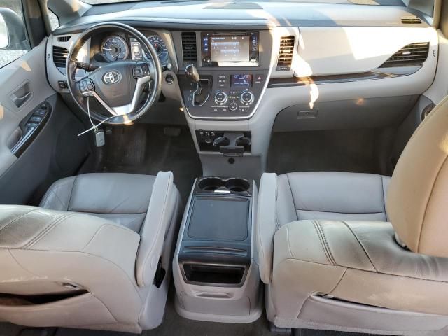 2015 Toyota Sienna XLE