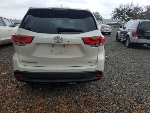 2019 Toyota Highlander SE