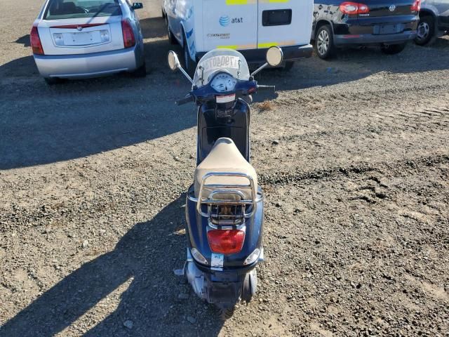 2009 Vespa LX 150