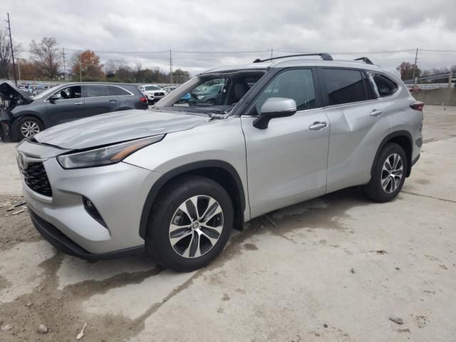 2024 Toyota Highlander LE