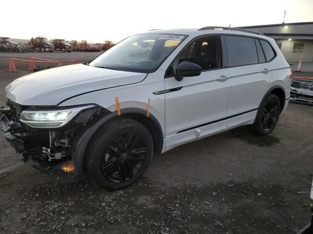 2022 Volkswagen Tiguan SE R-LINE Black