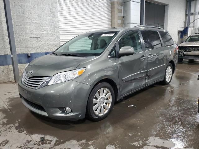 2012 Toyota Sienna XLE