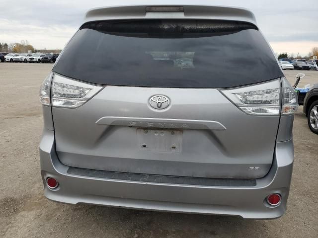 2017 Toyota Sienna SE