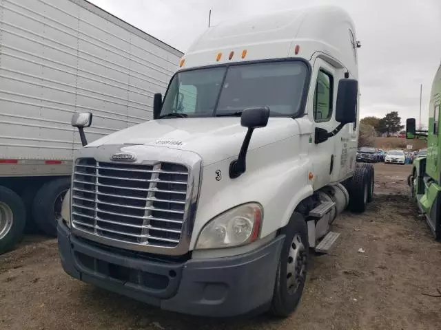 2013 Freightliner Cascadia 125