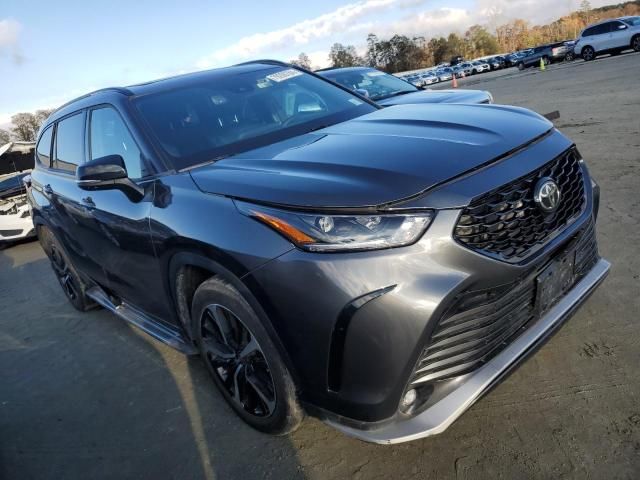 2022 Toyota Highlander XSE