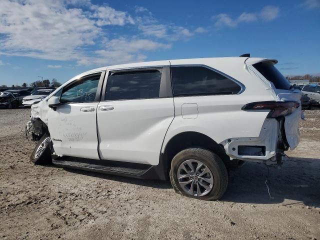 2024 Toyota Sienna LE