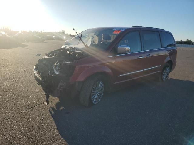 2014 Chrysler Town & Country Touring L