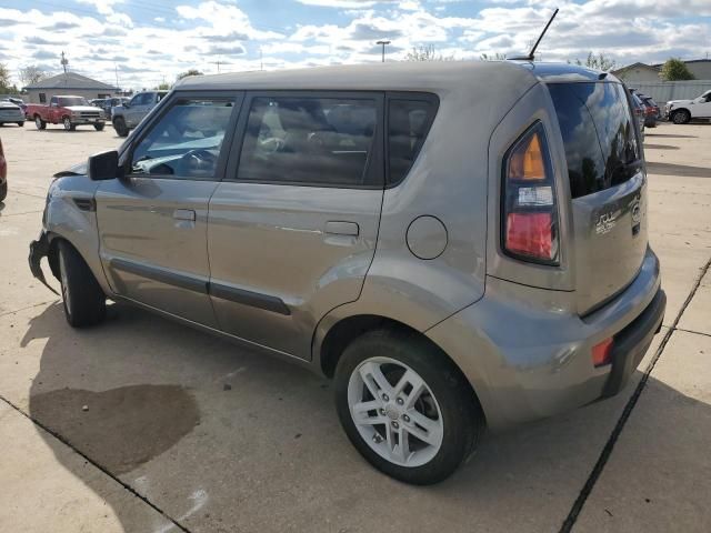 2010 KIA Soul +