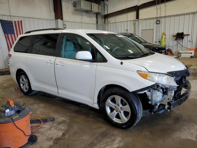 2011 Toyota Sienna LE