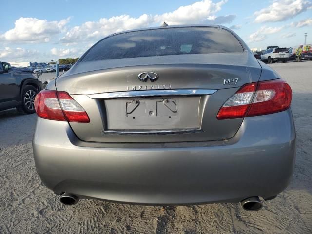 2011 Infiniti M37