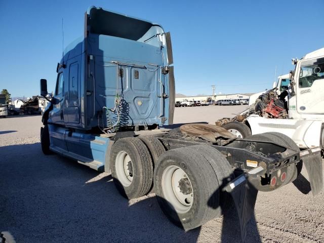 2012 Freightliner Cascadia 125