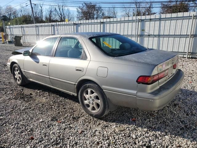 1999 Toyota Camry LE