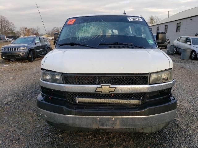 2017 Chevrolet Express G3500 LT