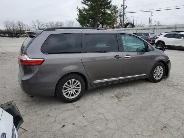 2016 Toyota Sienna XLE