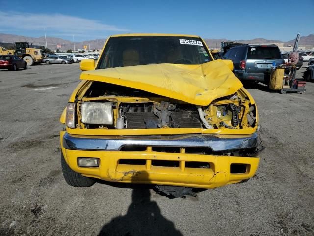 2000 Nissan Frontier Crew Cab XE