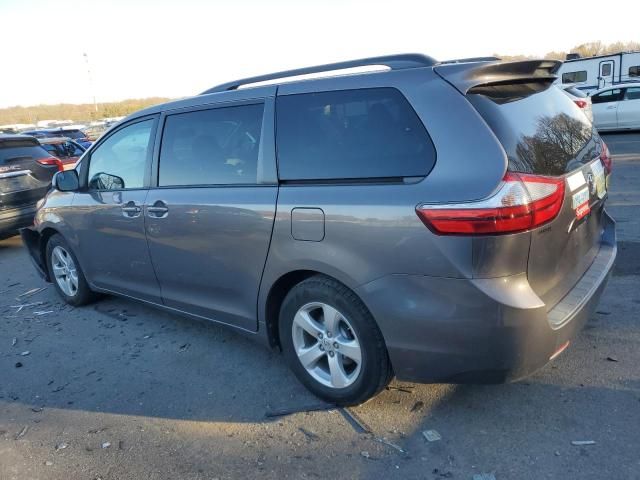 2016 Toyota Sienna LE