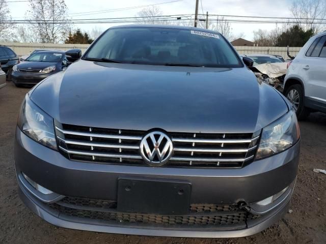 2014 Volkswagen Passat SEL