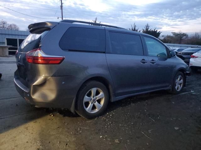 2020 Toyota Sienna LE