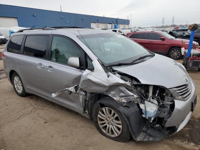 2012 Toyota Sienna XLE