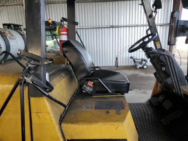 2009 Caterpillar Forklift