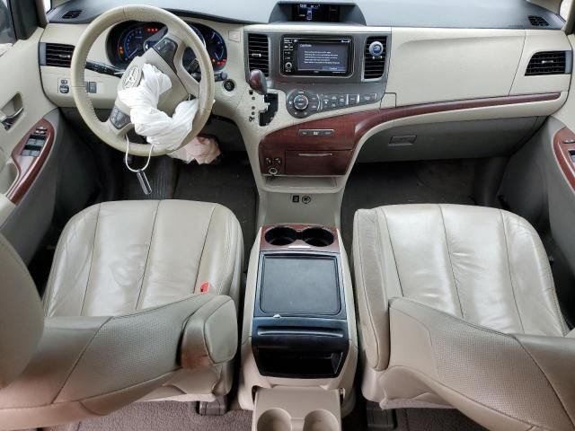 2012 Toyota Sienna XLE