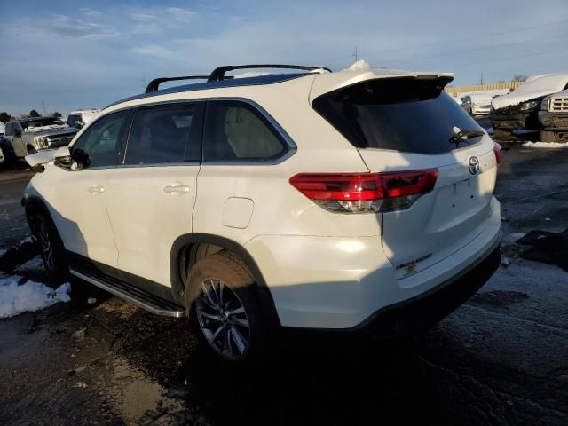 2019 Toyota Highlander SE