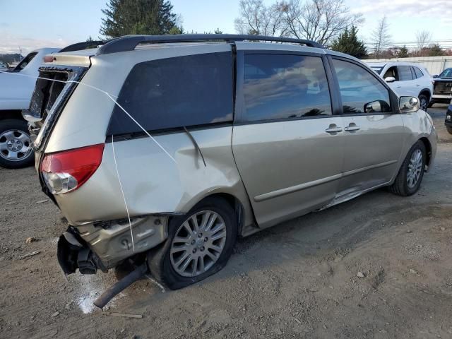 2010 Toyota Sienna XLE