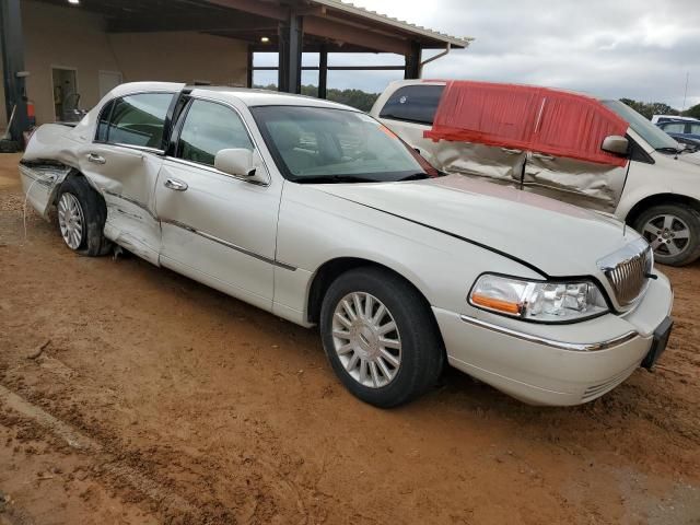 2004 Lincoln Town Car Executive