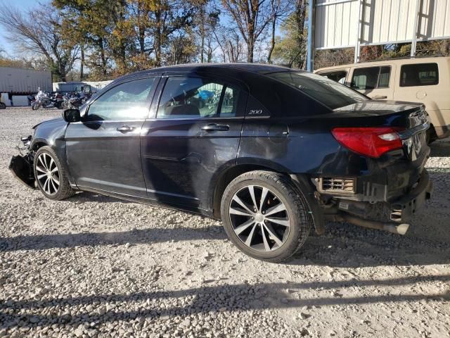 2013 Chrysler 200 Touring