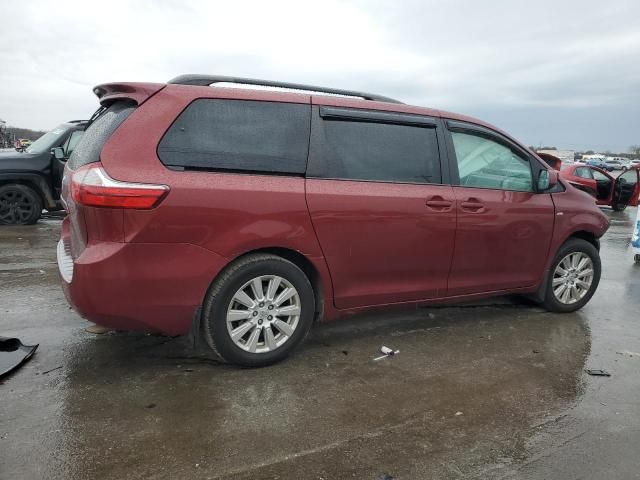 2017 Toyota Sienna LE