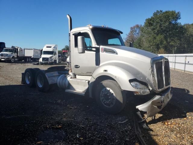 2015 Kenworth Construction T680