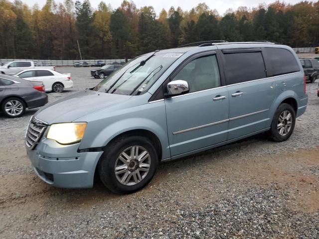 2010 Chrysler Town & Country Limited