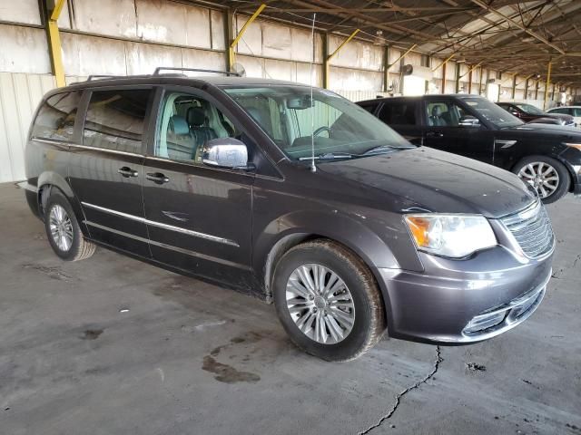 2015 Chrysler Town & Country Touring L