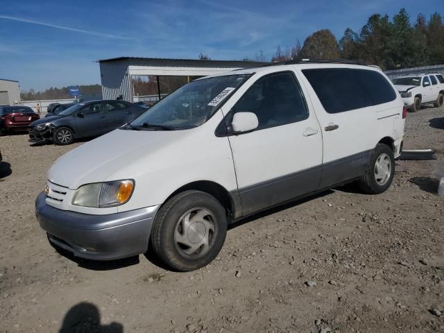 2002 Toyota Sienna LE