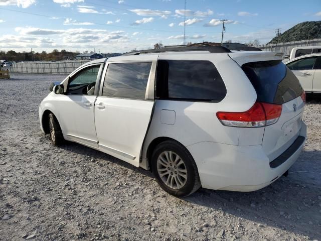 2014 Toyota Sienna XLE