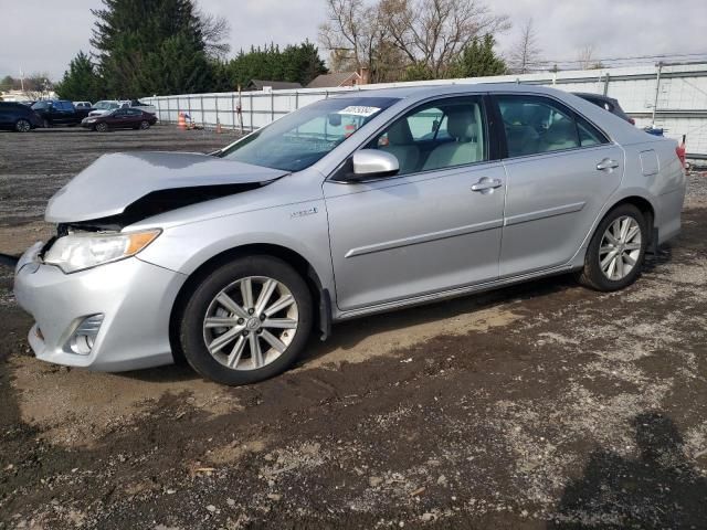 2014 Toyota Camry Hybrid