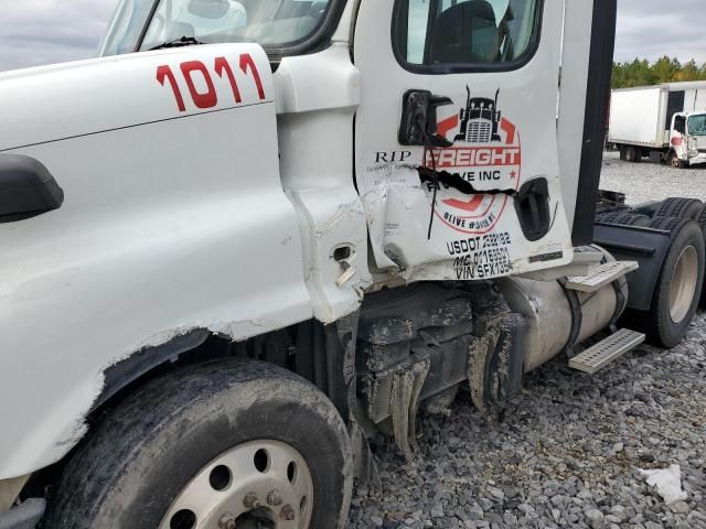 2014 Freightliner Cascadia 125