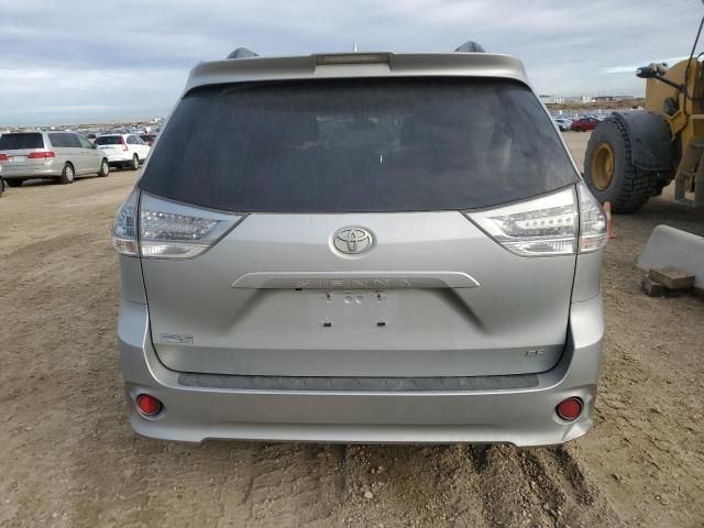 2019 Toyota Sienna SE