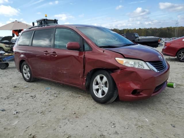 2014 Toyota Sienna LE