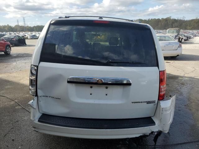 2010 Chrysler Town & Country Touring