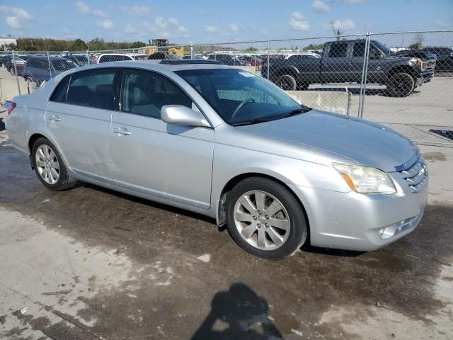 2005 Toyota Avalon XL