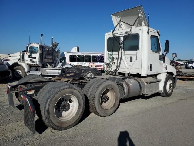 2017 Freightliner Cascadia 125