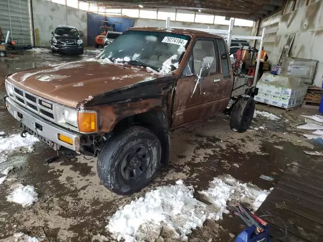 1986 Toyota Pickup Xtracab RN67 DLX