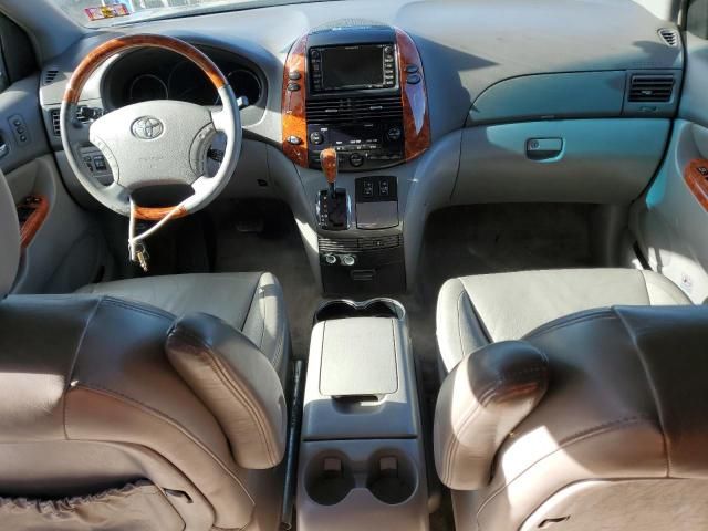 2010 Toyota Sienna XLE