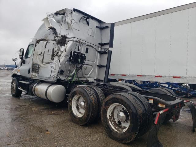 2013 Freightliner Cascadia 125