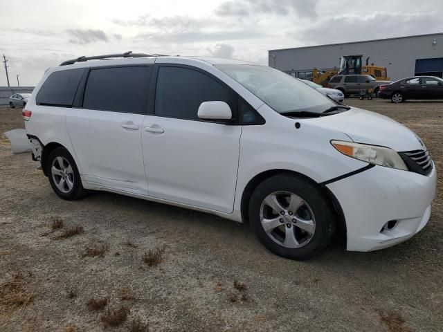 2014 Toyota Sienna LE